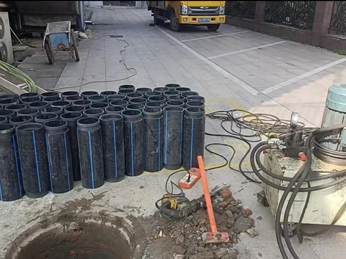 石嘴山PE置换管厂家 DN315置换管 非开挖管短管置换